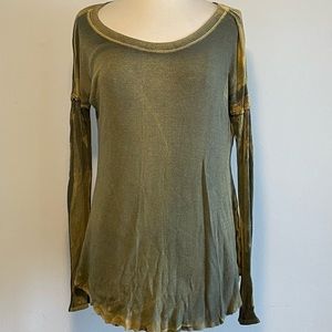 T Party, XL, long sleeve women’s shirt , tie-dye style yellow/army green .